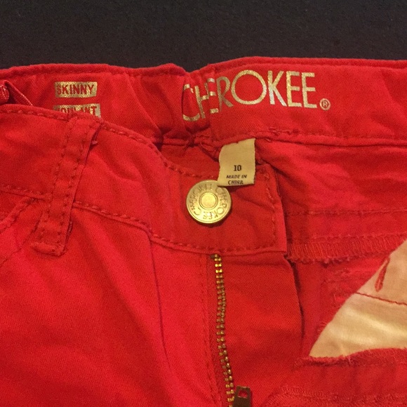 New red jeans with tags - Picture 3 of 3